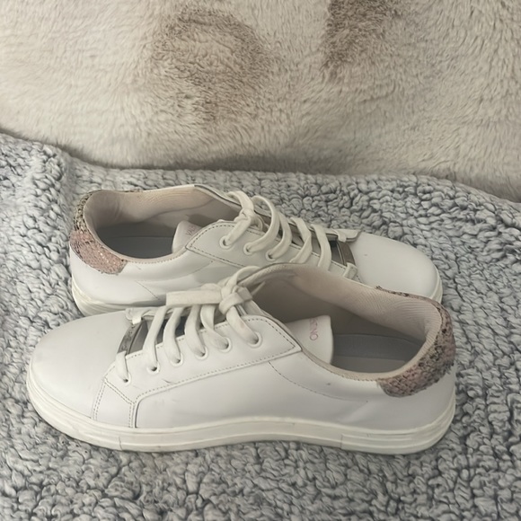 Valentino White/Pink Sneakers with Snake Skin detailing by Mario Valentino - Picture 2 of 16